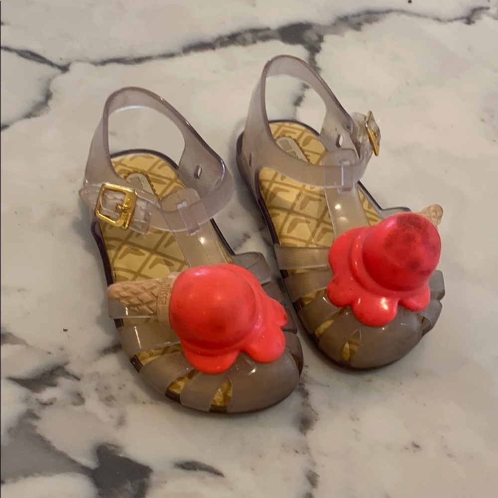 Mini Melissa “mini aranha x Mary Jane flat”